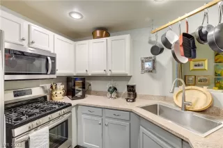 Photo #3: 2463540 Listing 