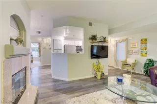 Photo #6: 2463540 Listing 