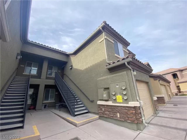MLS: 2463549 Condo For Sale