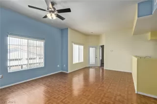 Photo #3: 2463569 Listing 