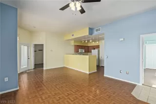 Photo #4: 2463569 Listing 