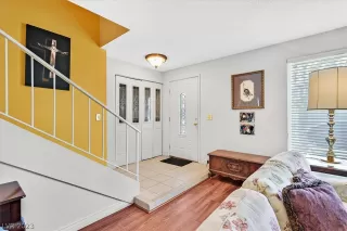 Photo #1: 2463609 Listing