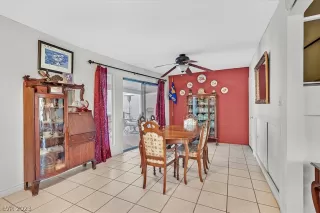 Photo #5: 2463609 Listing