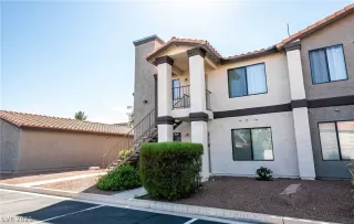 Photo #2: 2463611 Listing