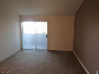 Photo #2: 2463621 Listing 