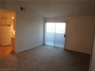 Photo #3: 2463621 Listing 