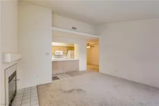 Photo #2: 2463626 Listing