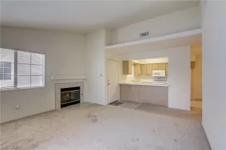 Photo #3: 2463626 Listing