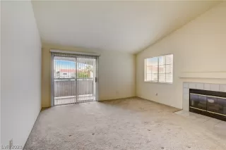 Photo #5: 2463626 Listing