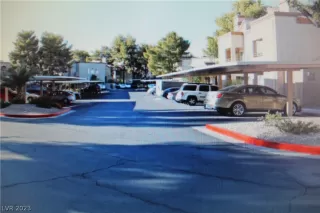 Photo #4: 2463627 Listing