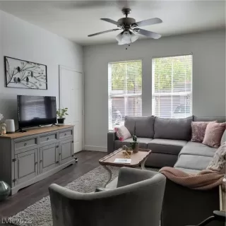 Photo #2: 2463642 Listing