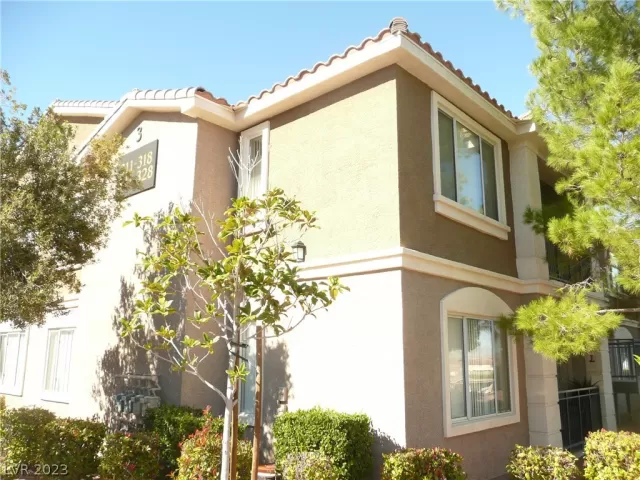 MLS: 2463645 Condo For Sale