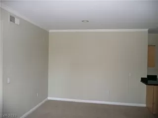 Photo #3: 2463645 Listing 