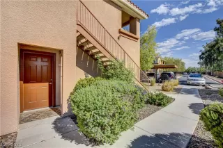 Photo #2: 2463669 Listing 