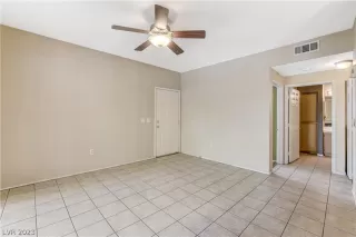 Photo #5: 2463669 Listing 