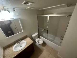 Photo #5: 2463681 Listing