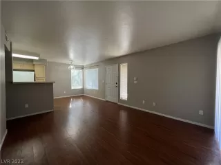 Photo #1: 2463704 Listing