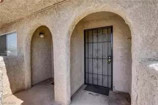 Photo #3: 2463714 Listing