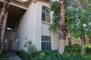 Photo #1: 2463759 Listing 