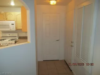 Photo #4: 2463759 Listing 