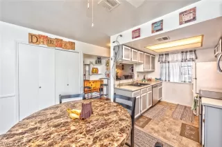 Photo #2: 2463761 Listing