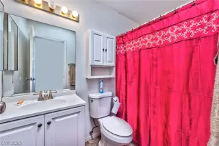 Photo #6: 2463761 Listing