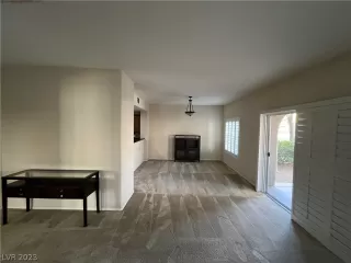 Photo #2: 2463786 Listing 