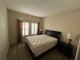 Photo #6: 2463786 Listing 