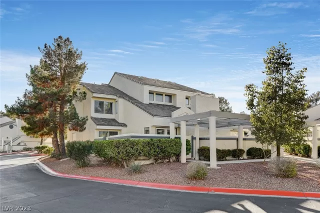 MLS: 2463793 Condo For Sale