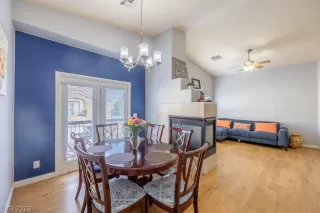 Photo #4: 2463803 Listing