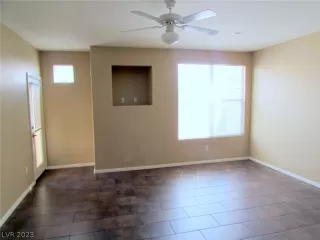 Photo #2: 2463804 Listing 