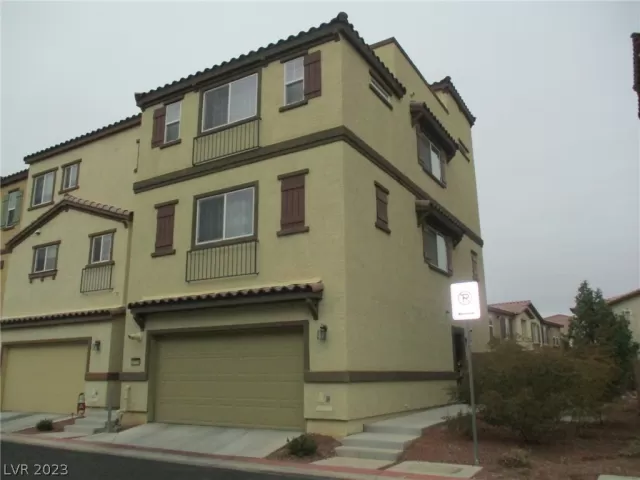 MLS: 2463814 Condo For Sale