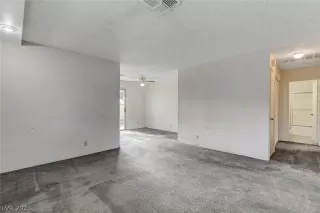 Photo #3: 2463863 Listing