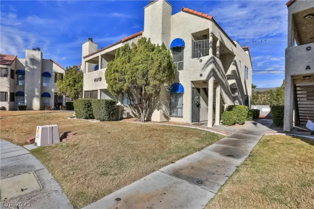 MLS: 2463875 Condo For Sale