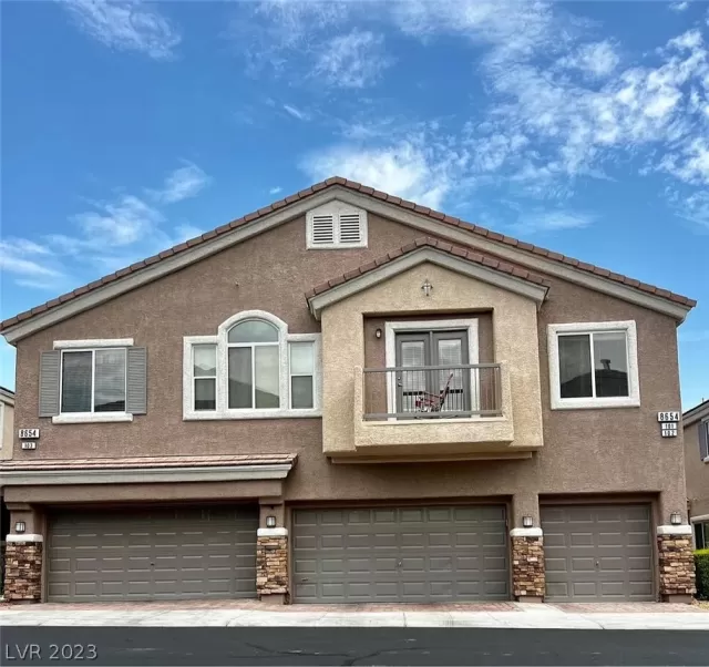 MLS: 2463890 Condo For Sale