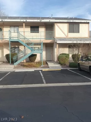 Photo #1: 2463893 Listing 