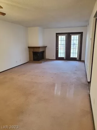 Photo #4: 2463893 Listing 