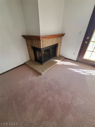 Photo #6: 2463893 Listing 