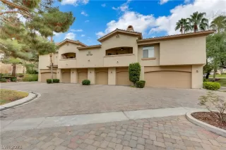 Photo #3: 2463904 Listing