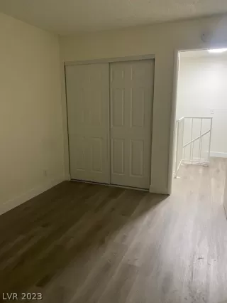 Photo #5: 2463910 Listing