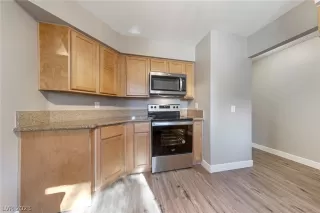 Photo #3: 2463915 Listing 