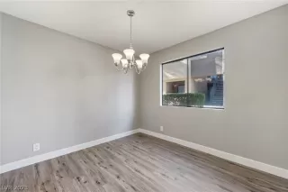 Photo #6: 2463915 Listing 