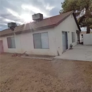 Photo #2: 2463921 Listing 