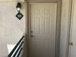 Photo #1: 2463939 Listing 