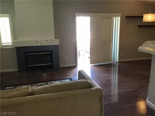 Photo #6: 2463939 Listing 