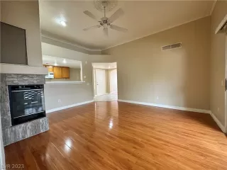 Photo #1: 2463980 Listing