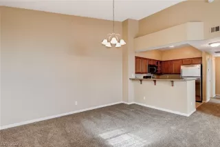 Photo #2: 2463981 Listing 