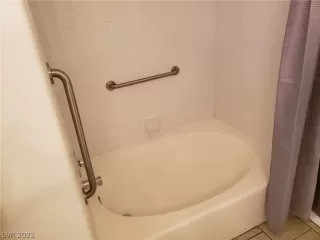 Photo #6: 2464007 Listing 