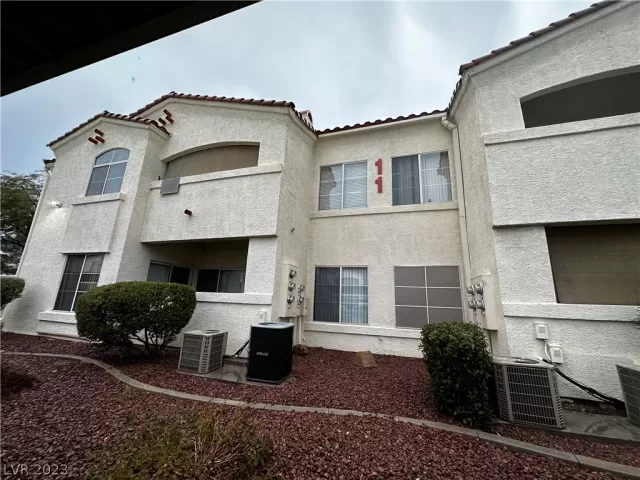 MLS: 2464029 Condo For Sale