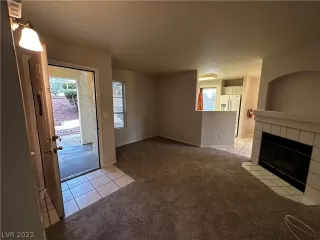 Photo #2: 2464029 Listing 